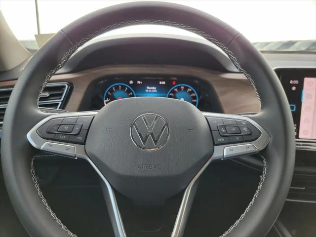 2026 Volkswagen Atlas SE with Technology