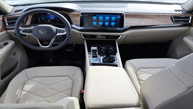 2026 Volkswagen Atlas SE with Technology