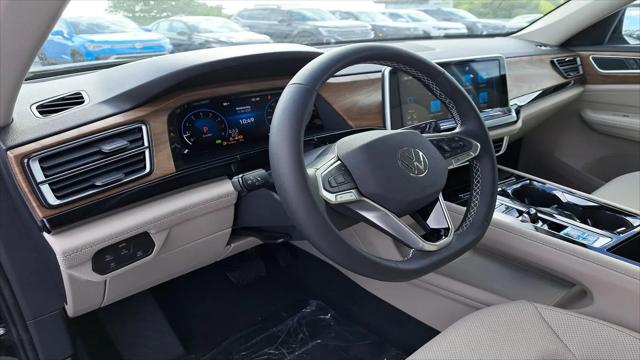 2026 Volkswagen Atlas SE with Technology