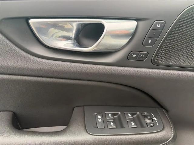 2021 Volvo S60 T6 Momentum