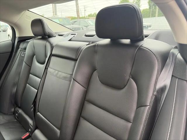 2021 Volvo S60 T6 Momentum