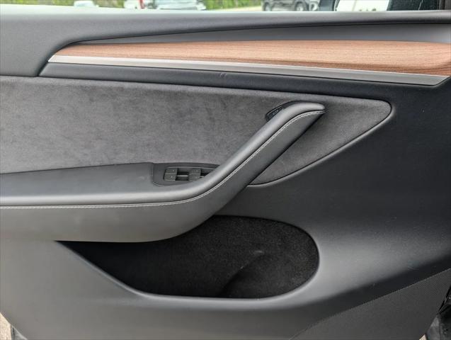 2024 Tesla Model Y Long Range Dual Motor All-Wheel Drive