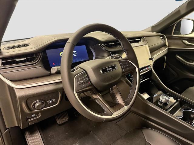 2026 Jeep Grand Cherokee L Altitude 4x2