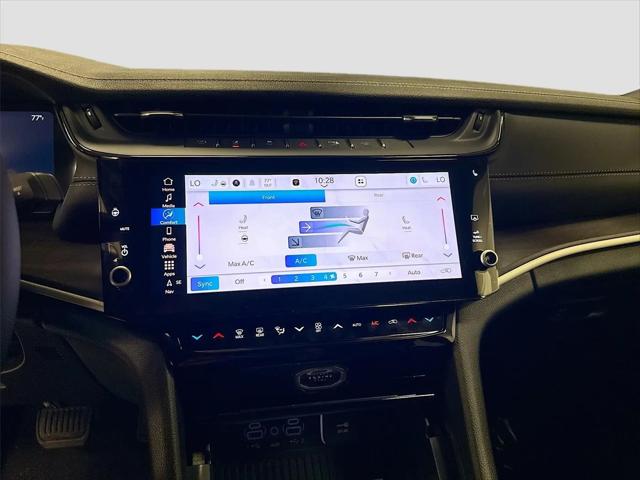 2026 Jeep Grand Cherokee L Altitude 4x2