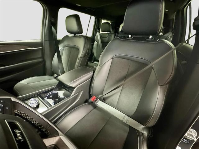2026 Jeep Grand Cherokee L Altitude 4x2