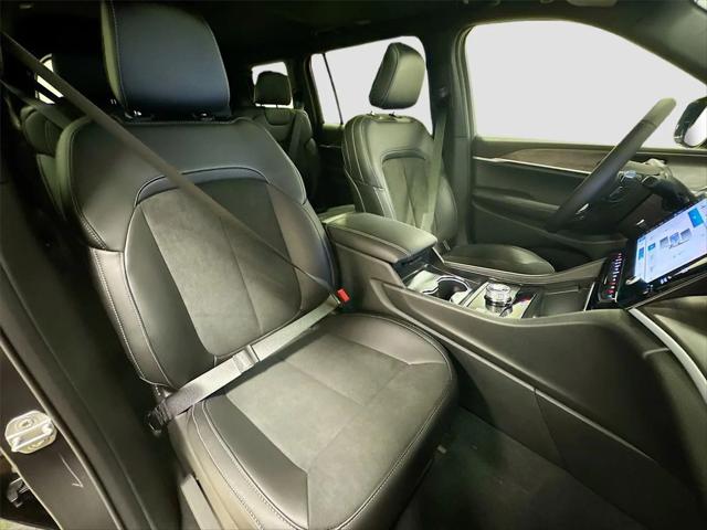 2026 Jeep Grand Cherokee L Altitude 4x2