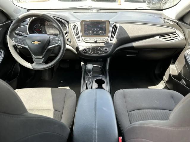 2022 Chevrolet Malibu FWD LT