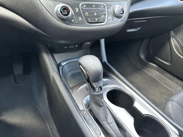 2022 Chevrolet Malibu FWD LT