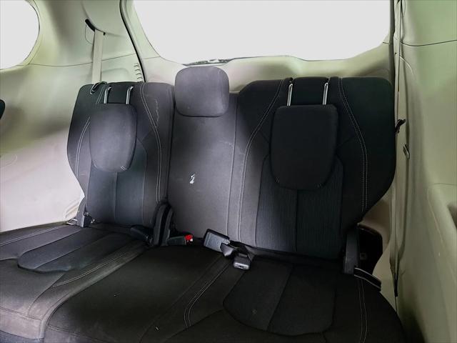 2022 Chrysler Voyager LX