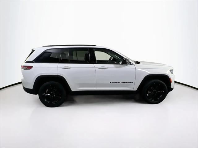 2023 Jeep Grand Cherokee Altitude 4x4