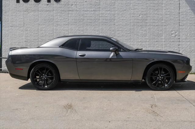 2017 Dodge Challenger SXT