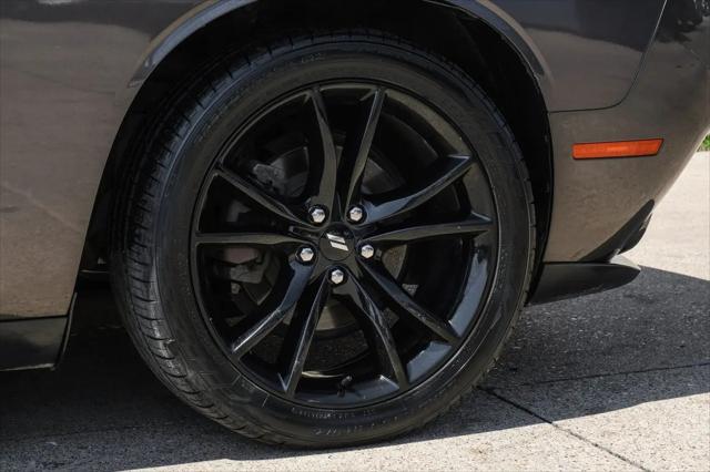 2017 Dodge Challenger SXT