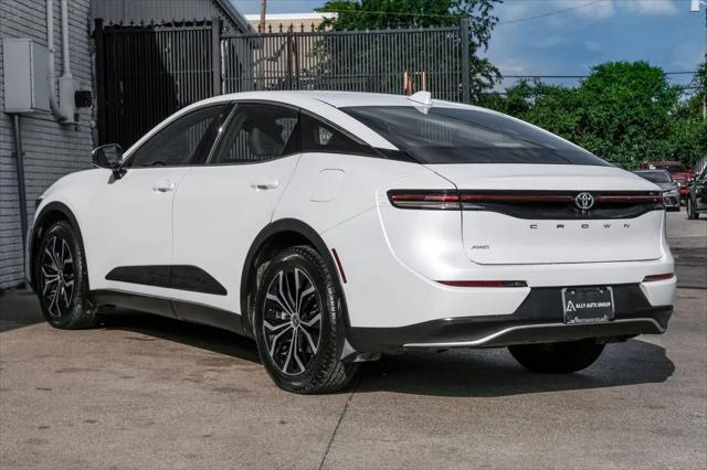 2023 Toyota Crown XLE