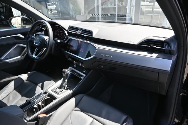 2020 Audi Q3 Premium Plus 45 TFSI S line quattro Tiptronic