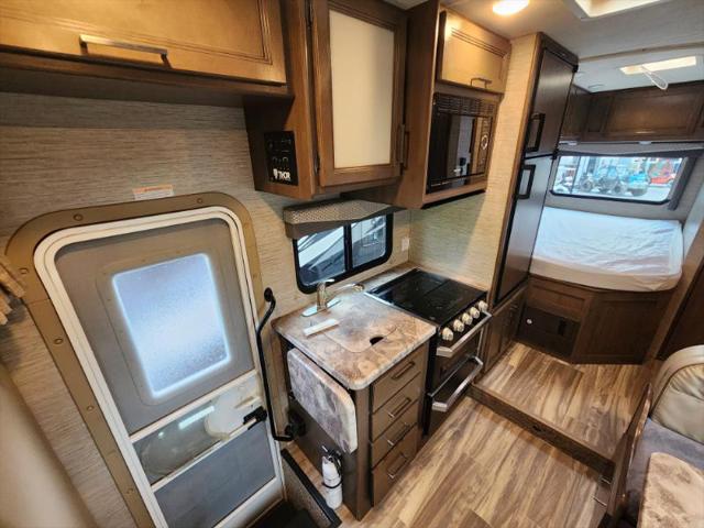 2021 Ford E-350 Cutaway 22E