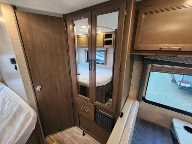 2021 Ford E-350 Cutaway 22E