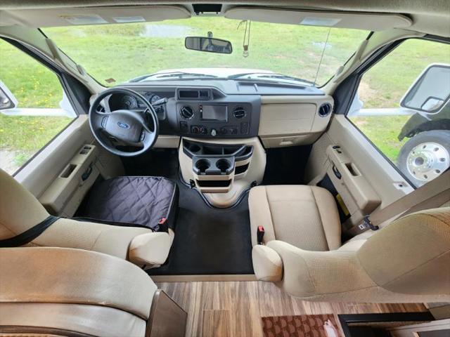 2021 Ford E-350 Cutaway 22E