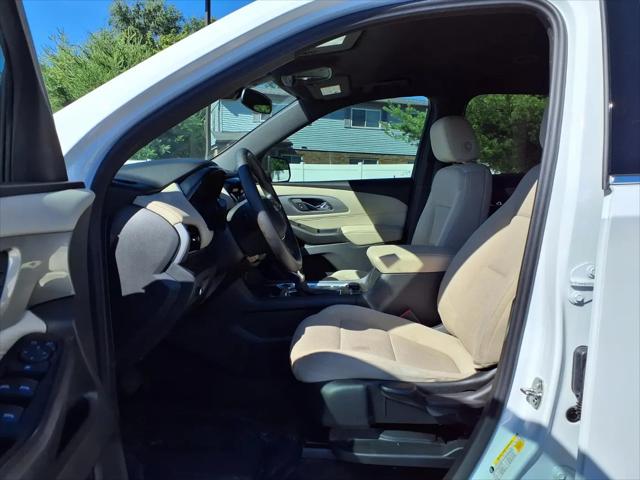 2023 Chevrolet Traverse FWD LS