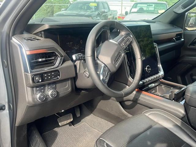 2025 GMC Yukon 4WD Denali