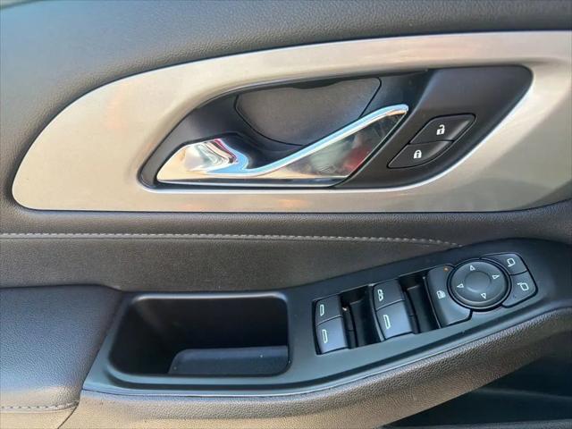 2023 Chevrolet Traverse AWD LT Cloth