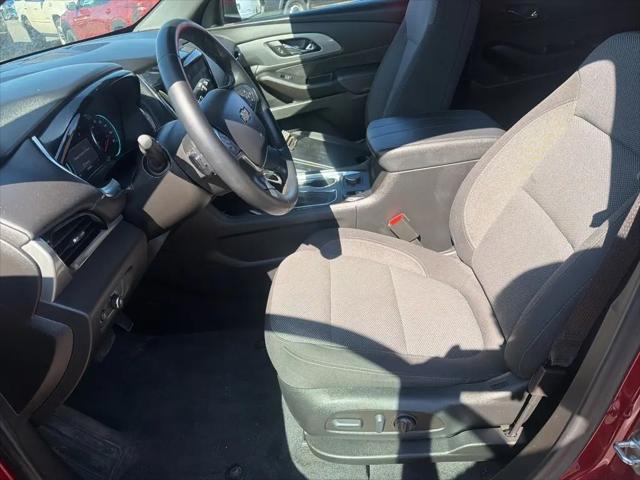 2023 Chevrolet Traverse AWD LT Cloth