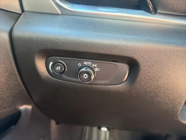 2023 Chevrolet Traverse AWD LT Cloth