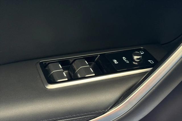 2023 Jaguar F-PACE SVR P550 AWD Automatic