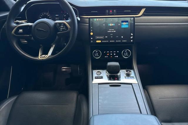 2023 Jaguar F-PACE SVR P550 AWD Automatic