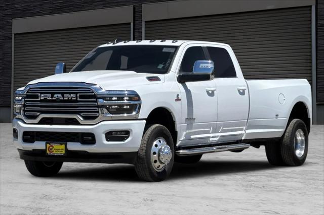 2025 Ram 3500 Laramie Crew Cab 4x4 8' Box