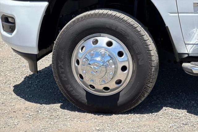 2025 Ram 3500 Laramie Crew Cab 4x4 8' Box