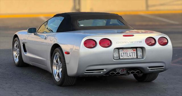 2001 Chevrolet Corvette Base