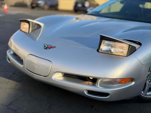 2001 Chevrolet Corvette Base