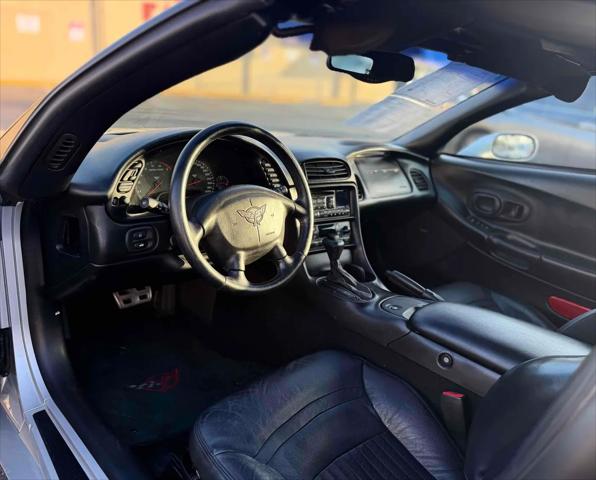 2001 Chevrolet Corvette Base