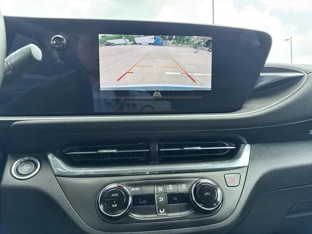 2026 Buick NV Preferred FWD