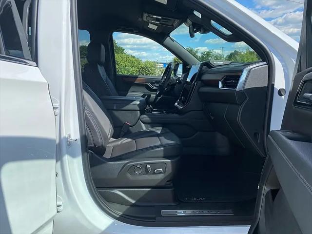 2025 GMC Yukon XL 4WD Denali