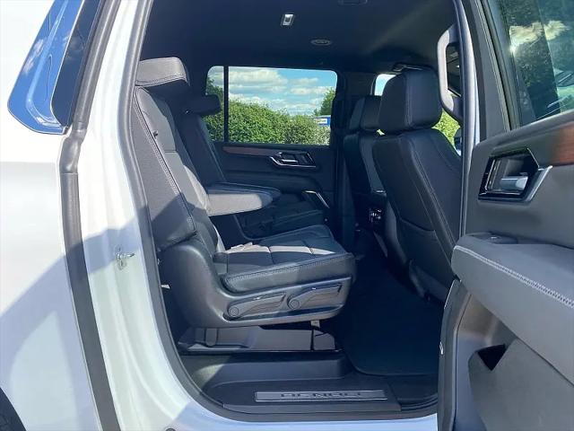 2025 GMC Yukon XL 4WD Denali