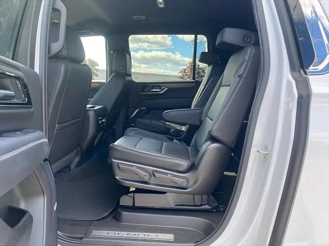 2025 GMC Yukon XL 4WD Denali