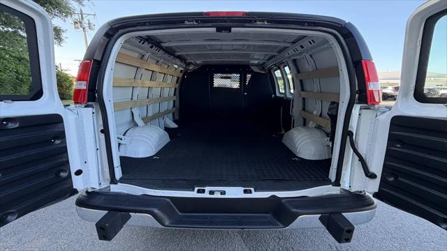 2025 GMC Savana Cargo RWD 2500 Regular Wheelbase Work Van