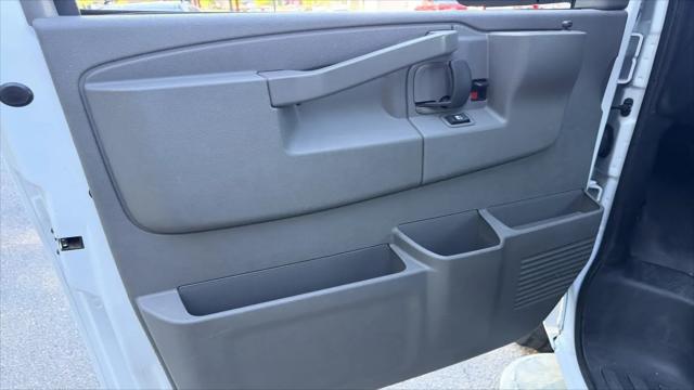 2025 GMC Savana Cargo RWD 2500 Regular Wheelbase Work Van
