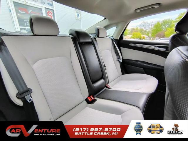 2020 Ford Fusion SE