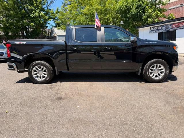 2022 Chevrolet Silverado 1500 4WD Crew Cab Short Bed LT with 2FL