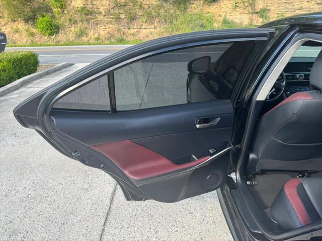 2017 Lexus IS 300 300