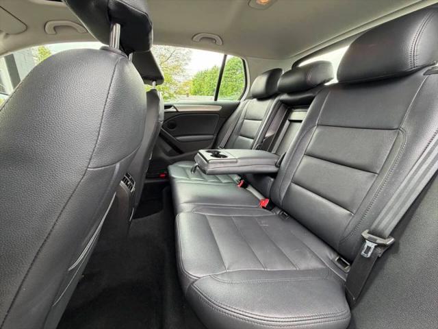 2013 Volkswagen Golf 2.5L 4-Door