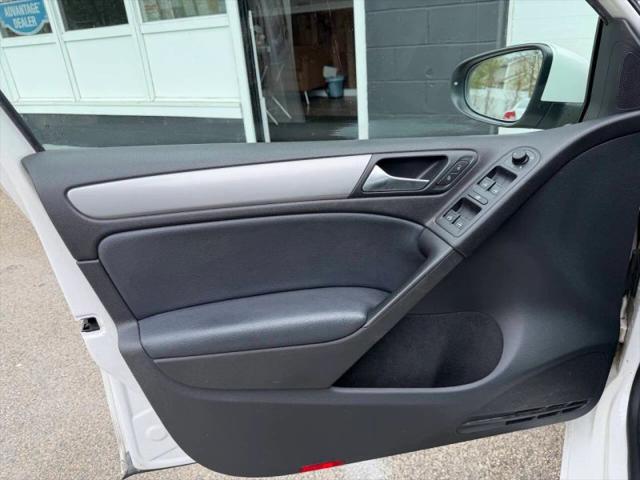 2013 Volkswagen Golf 2.5L 4-Door