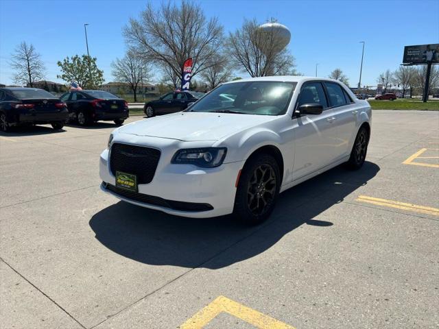 2022 Chrysler 300 Touring AWD