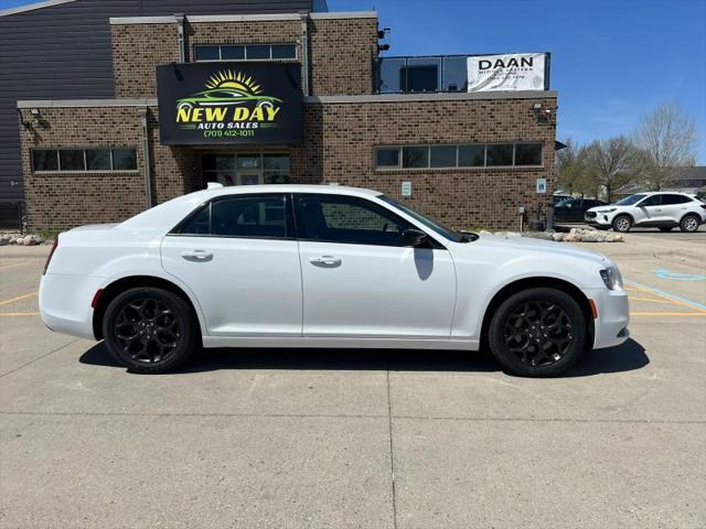 2022 Chrysler 300 Touring AWD