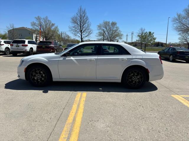 2022 Chrysler 300 Touring AWD