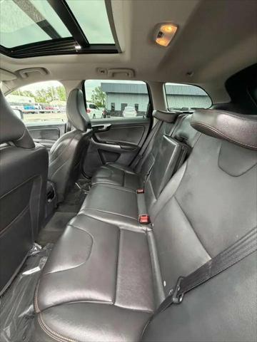 2017 Volvo XC60 T6 Dynamic