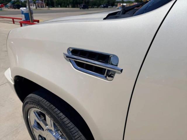 2012 Cadillac Escalade Luxury