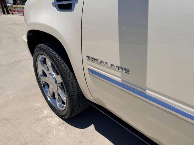 2012 Cadillac Escalade Luxury